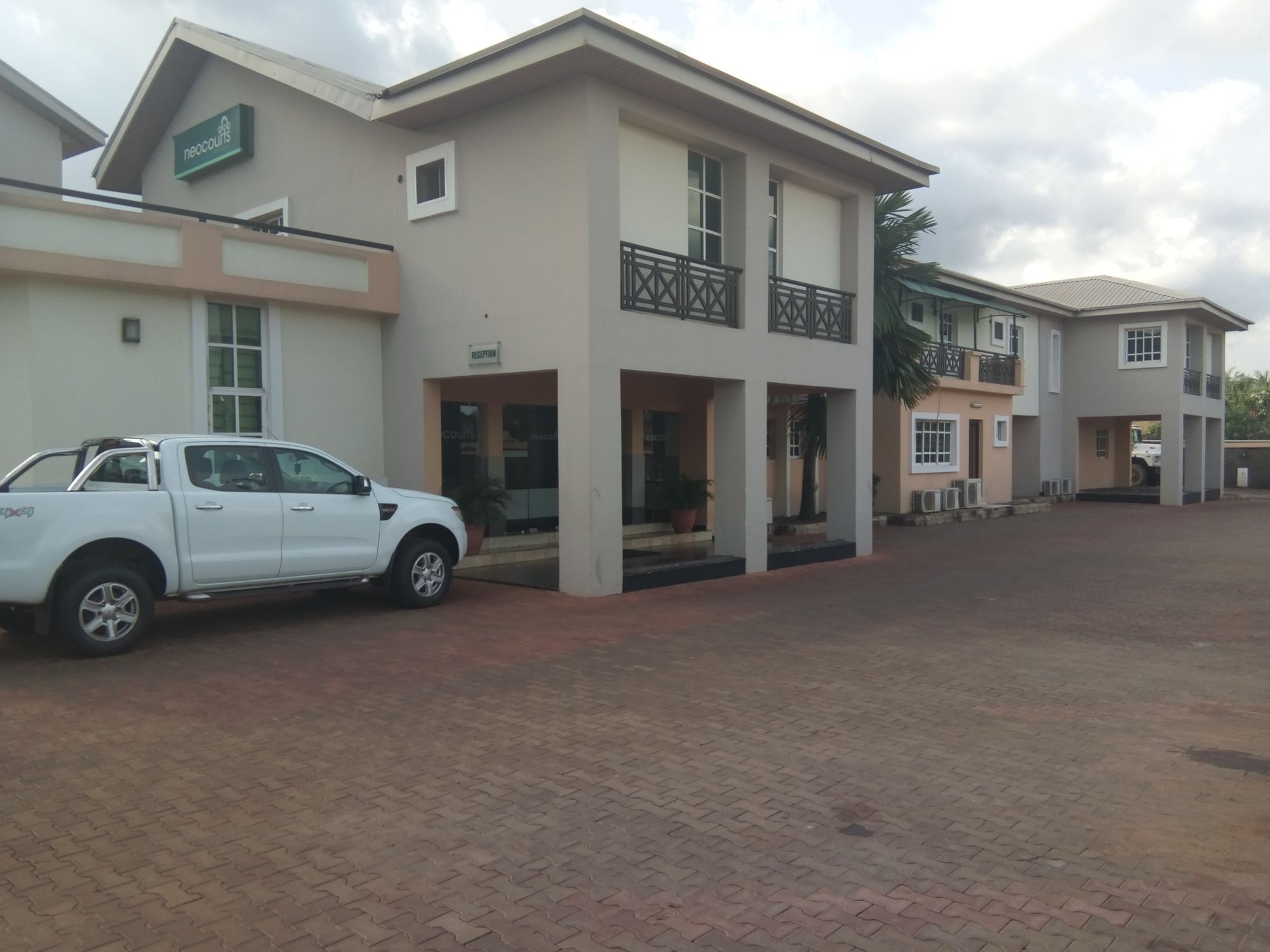 Neocourts Hotel Enugu Exterior photo